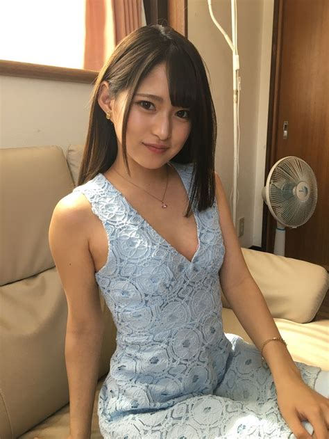 人妻日和 熟肌の温もり 川上ゆう 真木今日子 艶グラビア 大爆発です on Twitter Fashion Sleeveless