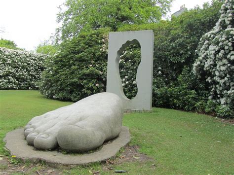 Iconic Garden Sculptures for Art Lovers