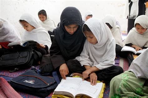 Afghanistan-Girls' Education - Richard Wainwright Photography