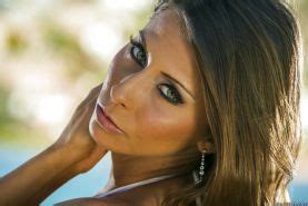 Ravishing Babe Madison Ivy Slipping Off Her Bikini And Posing Outdoor Porn Pictures Xxx Photos