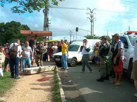 G1 Policial Reage Mata Assaltante E Deixa Outro Ferido Em Ponto De