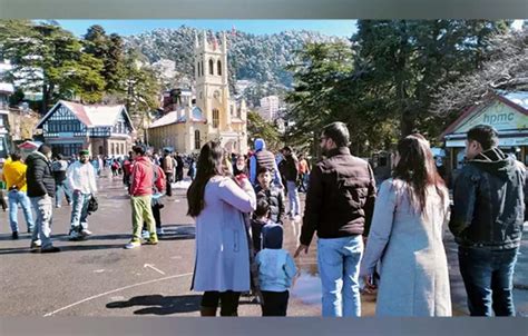 Shimla Snowfall Tourists Rush To Shimla After Snowfall Hoteliers