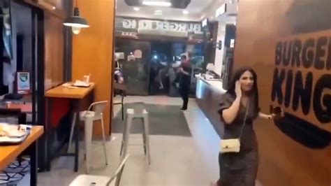 Diyarbakırda Starbucks ve Burger King şubelerine tekbirli saldırı