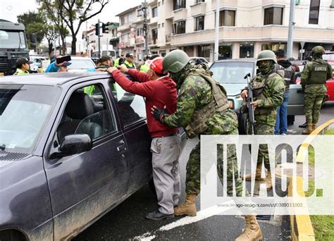 CUENCA CONTROL MILITARY POLICE Cuenca Ecuador January 17 2024 In The