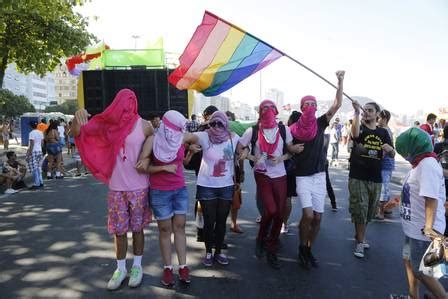 Discursos Tomam Conta Da Parada Gay Em Copacabana