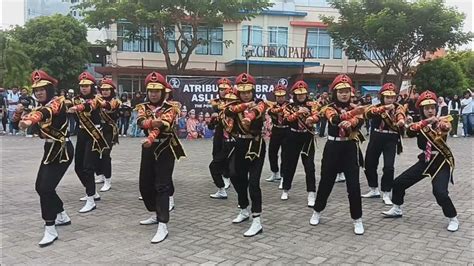 Penampilan Paskibra Sman 1 Rogojampi Banyuwangi Di Lkbb Peleton Youtube