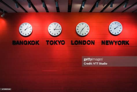 Wall Clock Time Zones Around The World High-Res Stock Photo - Getty Images