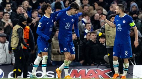 Premier League Wielkie Wietrzenie Szatni Na Stamford Bridge Chelsea