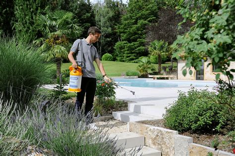 Hozelock Pulsar Plus L Pressure Sprayer Garden Less Uk Shop