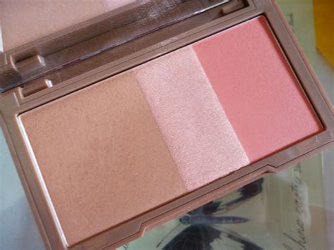 Rese A Naked Flushed De Urban Decay La Avenida A