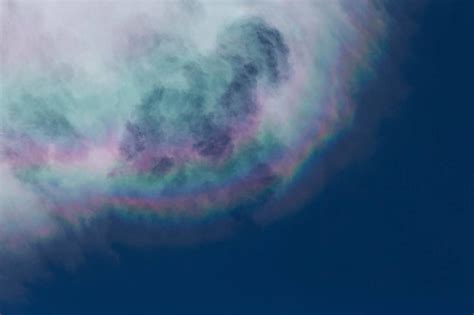 Rare Iridescent Clouds Put On Beautiful Show - CBS Colorado