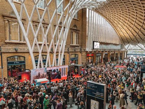 Harry Potter Back To Hogwarts Day Kings Cross Hogwarts