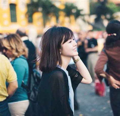 Fan MU xinh như hot girl bình luận bóng đá gây sốt