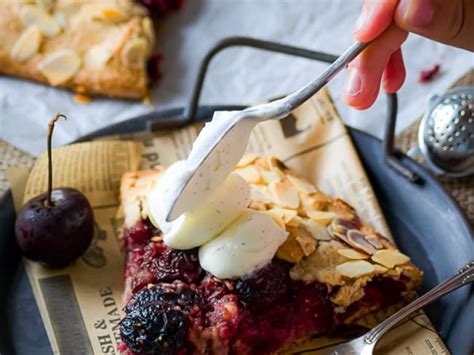 Tarte Rustique Aux Cerises Et Amandes Recette Par Auxdelicesdupalais