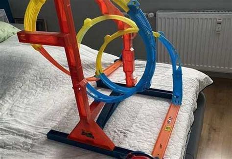 Hot wheels Игровой трек Бесконечная Спираль Festima Ru Мониторинг объявлений