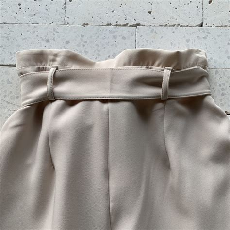 Calça Alfaiataria Vinco e Amarração Nude Versatilidade e elegância Dondoca Moda Feminina