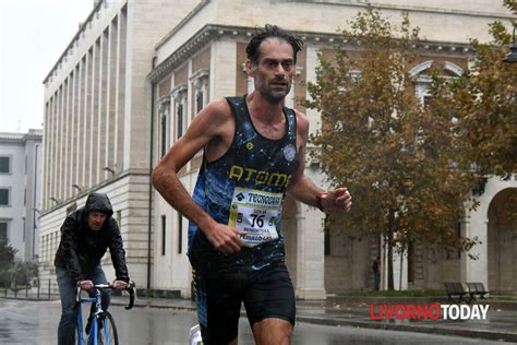 Half Marathon 2023 La Carica Dei Mille Runners Per Le Strade Di Livorno