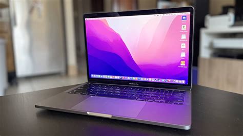 5 Kelebihan MacBook Pro 13 2022 Yang Ditenagai Chip M2