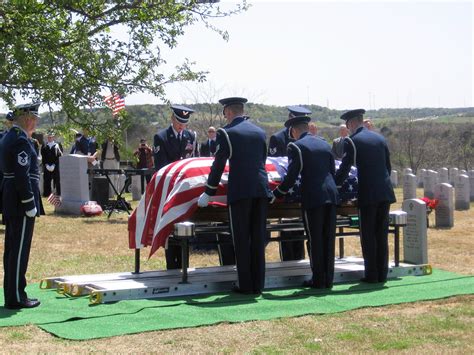 VA National Cemeteries: Honoring Veterans, caring for families in their time of need - VA News