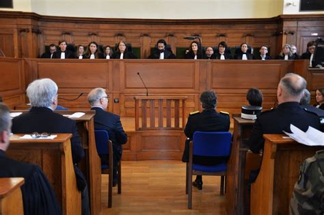 Mâcon Justice Avocats Magistrats Et Greffiers Manifestent Lors De L