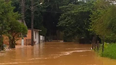 Chuvas Causam Deslizamentos Em Sc