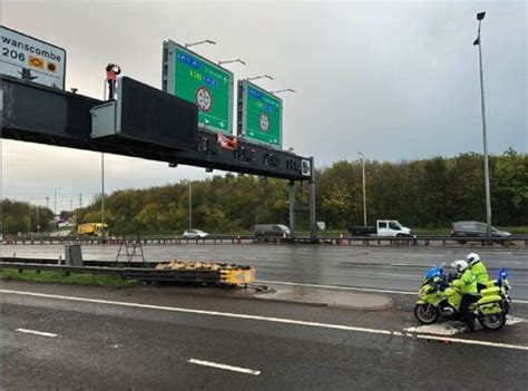 M25 Traffic Chaos After Two Hgvs Crash During Peak Rush Hour As Eco Mob