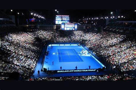 Djokovic,Murray fall out of ATP Top 10