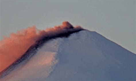 Alerta Naranja Volc N Villarrica Muestra Mayor Actividad Y Emite