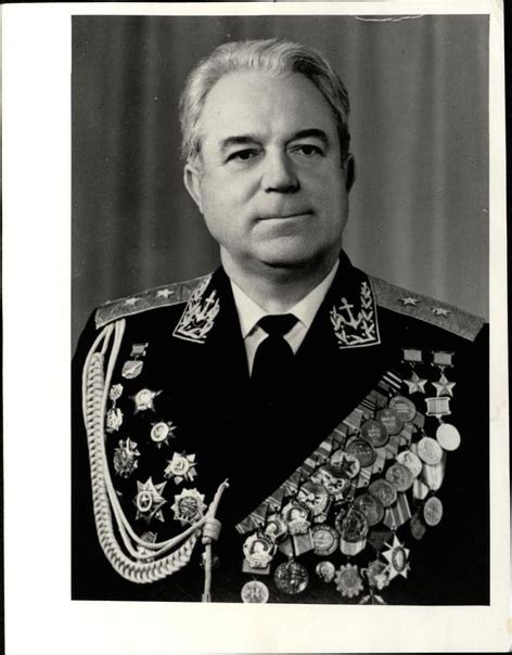 Попков Виталий Иванович, командир эскадрильи Комсомолец Дальстроя 1985 ...