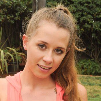 Zoey Laine Gets Her Pussy Slammed In A Hotel Room Photos