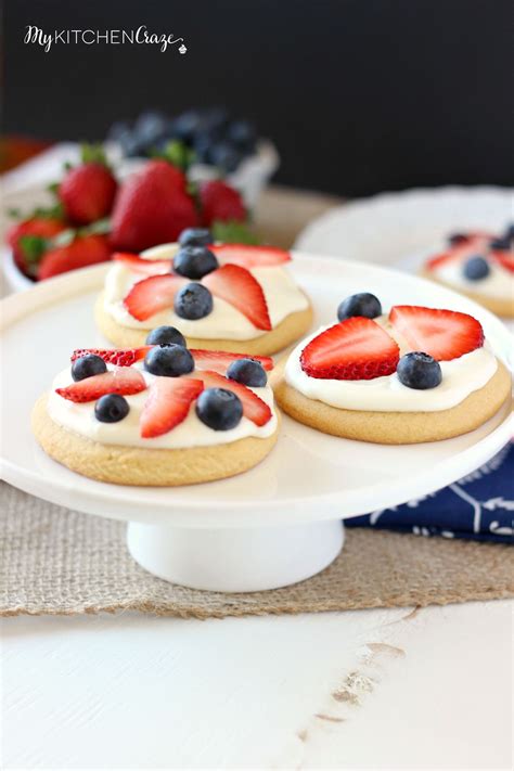 Mini Patriotic Fruit Pizzas Perfect For The