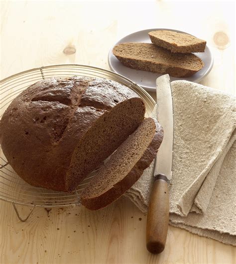 Dark Pumpernickel Bread Recipe