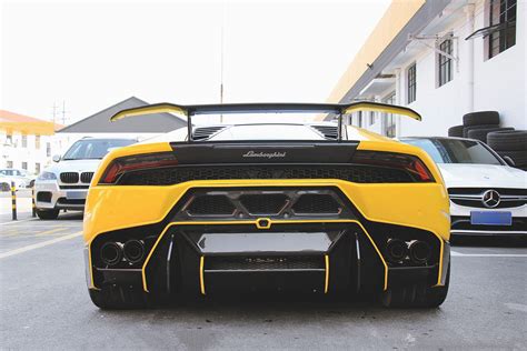 2015-2020 Lamborghini Huracan LP610/LP580 VRS Style Rear Bumper