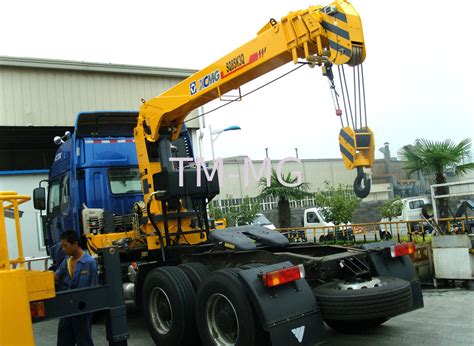 Advanced 8T XCMG Fast Telescopic Boom Truck Mounted Crane Driven By