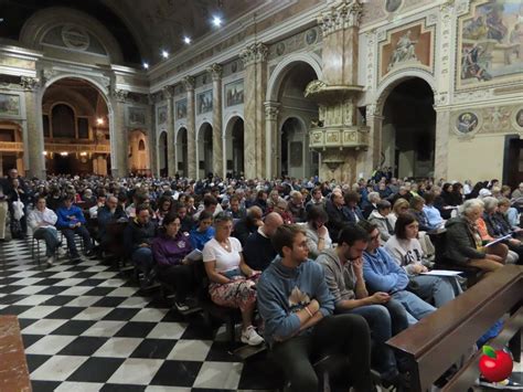 Lecco Basilica Gremita Per La Preghiera Per La Pace Leccoonline