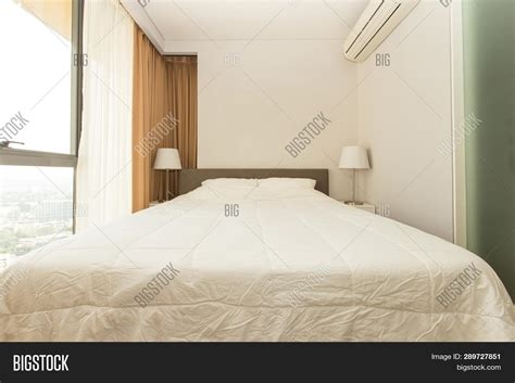 White Bedding Pillow Image & Photo (Free Trial) | Bigstock