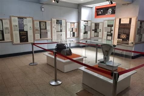 Mengenal Lebih Dekat Museum Pos Indonesia Jejak Sejarah Pos Dan Surat