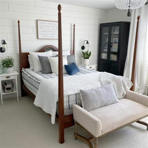 Relaxing Farmhouse Bedroom With Four Poster Bed Soul Lane