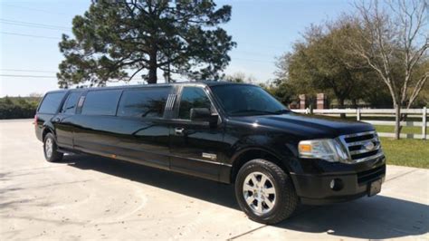 SUV Limo 2 Full Stretched Black - Global Limos inc