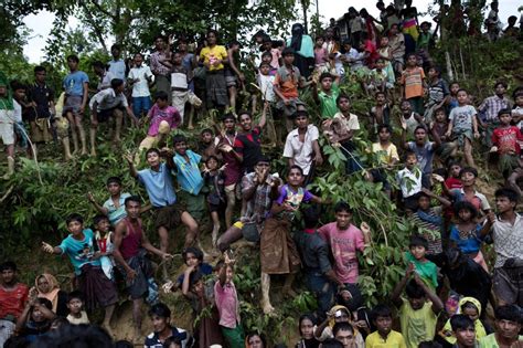 Rohingyas Macron évoque un génocide en Birmanie La Presse