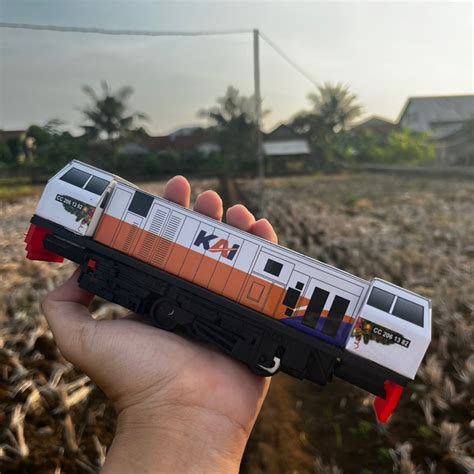 Jual Miniatur Kereta Api Lokomotif Cc Livery Nataru Mesin Bisa