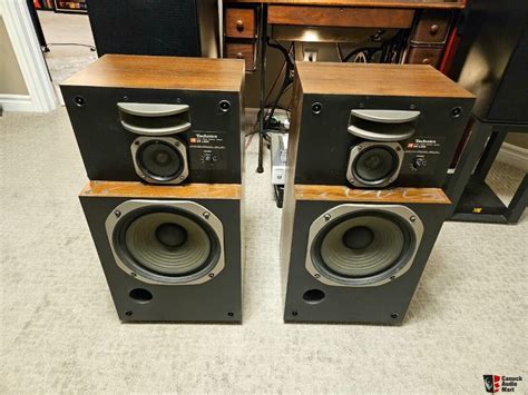 Technics SB L200 Linear Phase Speakers And Bonus Amplifier Photo