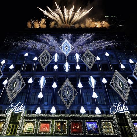 Personal shopping robots will soon assist guests at saks 5th ave nyc 9