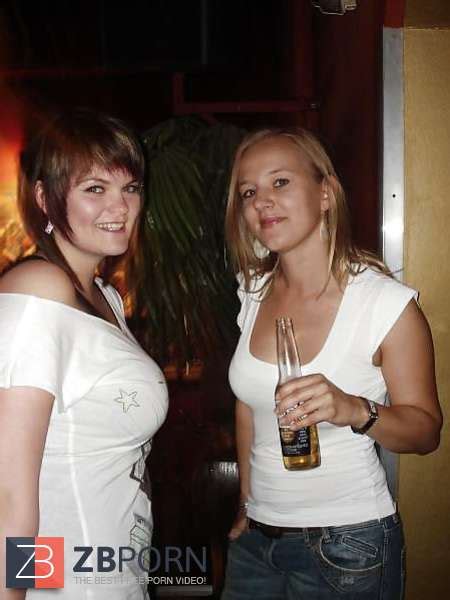 Welche Ist Geiler Which One Is Sexier Two ZB Porn