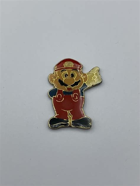 Super Mario Bros And Friends Mario Pointing Pin Pin Collection