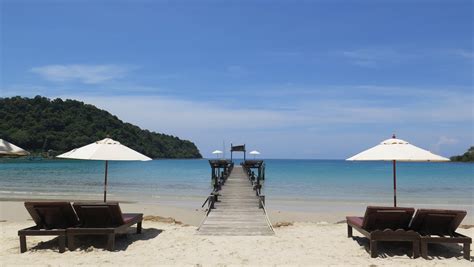 Bang Bao Beach Resorts Bungalows Koh Kood Season