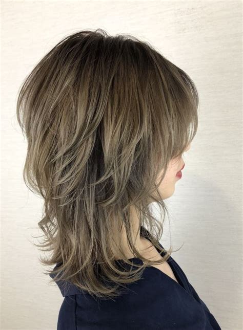 ハイレイヤーウルフミディアム② レイヤーカットヘア ヘアカット 髪型 ミディアム パーマ