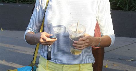 Cameron Diaz Looks Hot In Tiny Pair Of Hotpants Just Before Her Th Birthday The Mirror