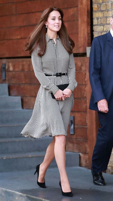 La Robe Pied De Poule Les Robes De Kate Middleton Dans Le Dressing