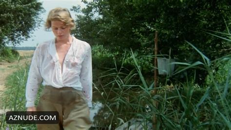 DAS SPINNENNETZ NUDE SCENES AZNude